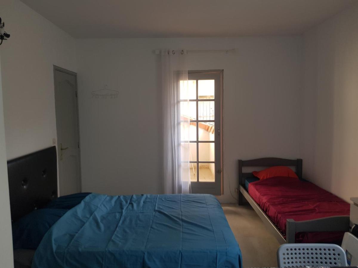 Studio Pour 3 Personnes Au Calme Dans Villa 尼斯 外观 照片