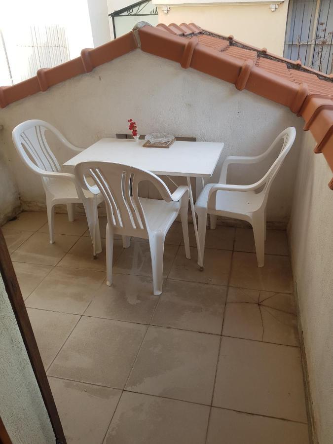 Studio Pour 3 Personnes Au Calme Dans Villa 尼斯 外观 照片